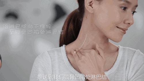一条颈纹老十岁,护肤小堂课淡化颈纹的秘诀