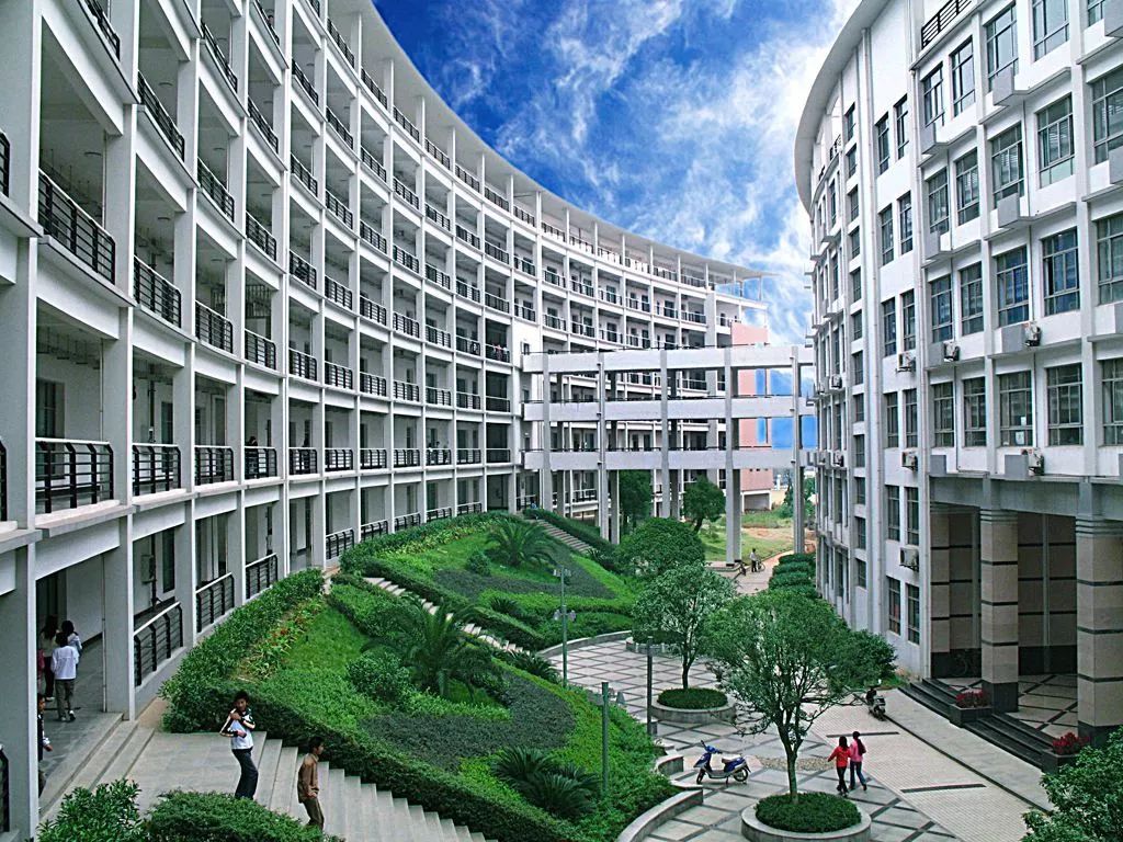 职业技术学校小清华,武职为什么叫小清华