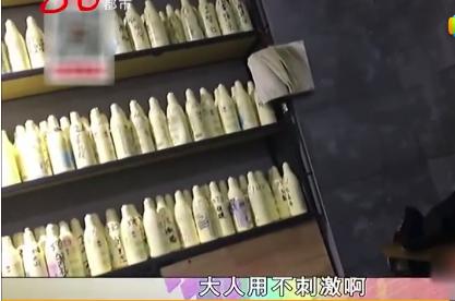 理发师戴手套洗头靠谱吗,理发店洗头戴手套顾客有反感吗