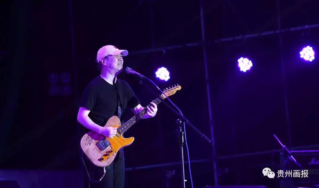 摇滚之父崔健演唱会,摇滚教父崔健完整版