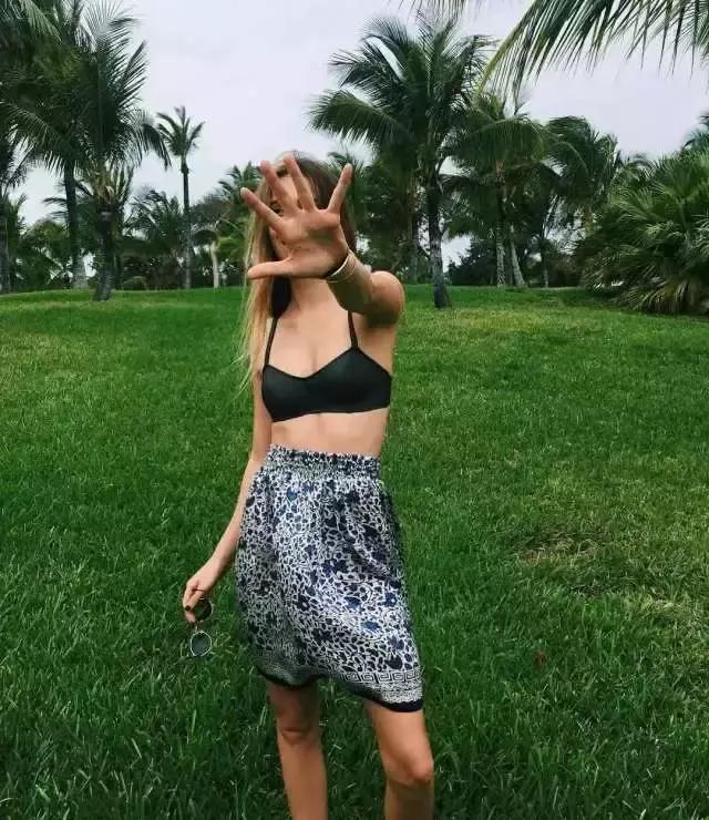 即便是靠血统混的公主圈，还是一个看脸的圈子啊