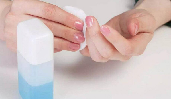 502胶水硬化怎么溶解皮肤,502胶水滴在皮肤先别慌