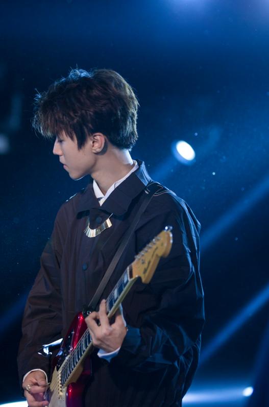 王俊凯是一个优秀的人英语,王俊凯是一个清醒通透的人