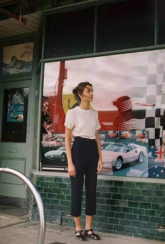 体恤的3种穿法,t恤搭配阔腿裤穿法