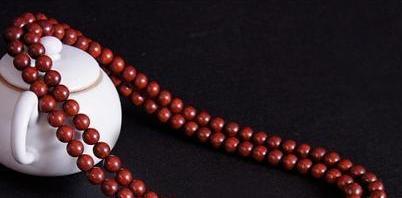 犀皮紫檀手串盘出来是什么样的,小叶紫檀手串如何盘玩保养