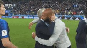 法国队中场休息德尚布置战术,德尚为什么能镇住法国队