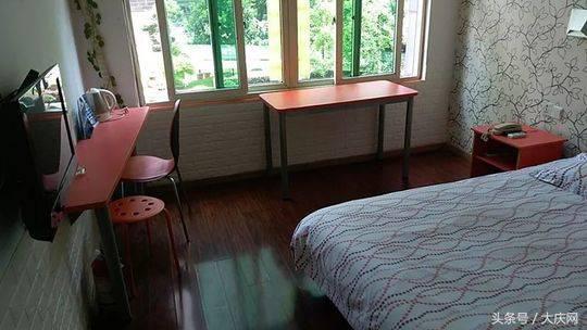 90后女子在酒店住两月,姑娘在杭州住酒店报警