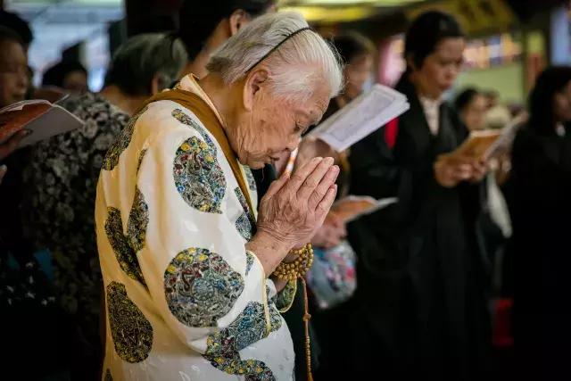 到寺庙没烧香算许愿吗,到了寺庙不拜佛可以吗