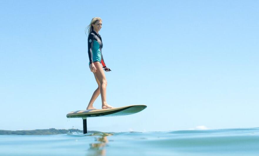 Fliteboard电动水翼冲浪板背后的碳纤维和玻璃纤维3D打印技术