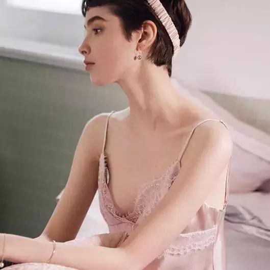 夏季平价真丝睡衣推荐,舒爽亲肤的夏日睡衣