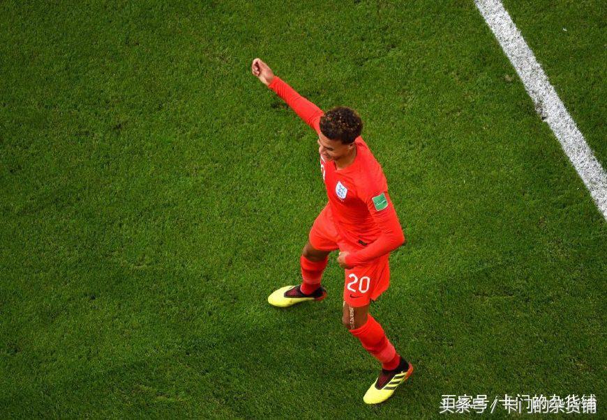 足球球员经典庆祝动作摸胡子,脱衣庆祝进球的球员