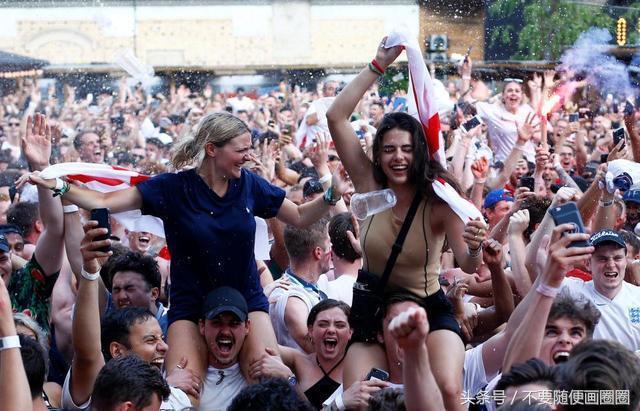 英格兰女球迷疯狂庆祝,英格兰女球迷庆祝胜利