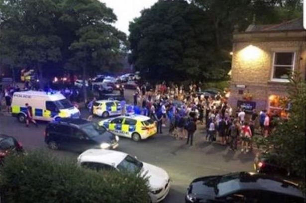 英格兰输了球迷跳河,英格兰世界杯被谁淘汰