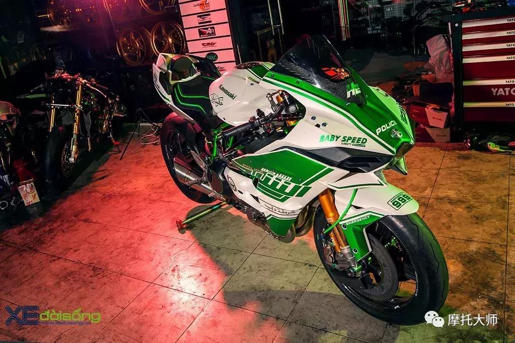 这下迪拜警队不提这台“闻风丧胆”的H2，真对不起它土豪气质了！