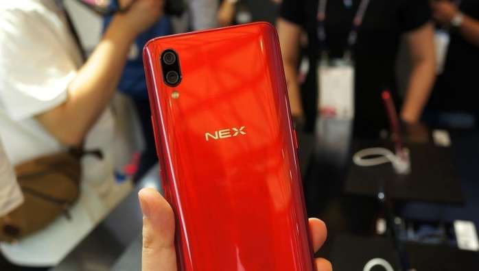 vivonex插卡的位置在哪,vivonex卡槽右边的孔