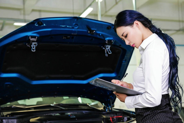 被汽车撞了对方全责对方拒绝赔偿,全责拒绝赔偿对方起诉会留案底吗