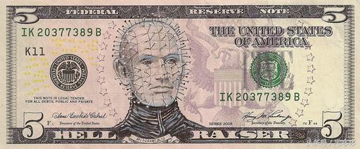 这个人对这些钞票做的事情是违法的，但我超爱的！