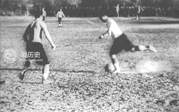 世界杯体育场原址上的二战传奇斯大林格勒用足球宣告重建回归