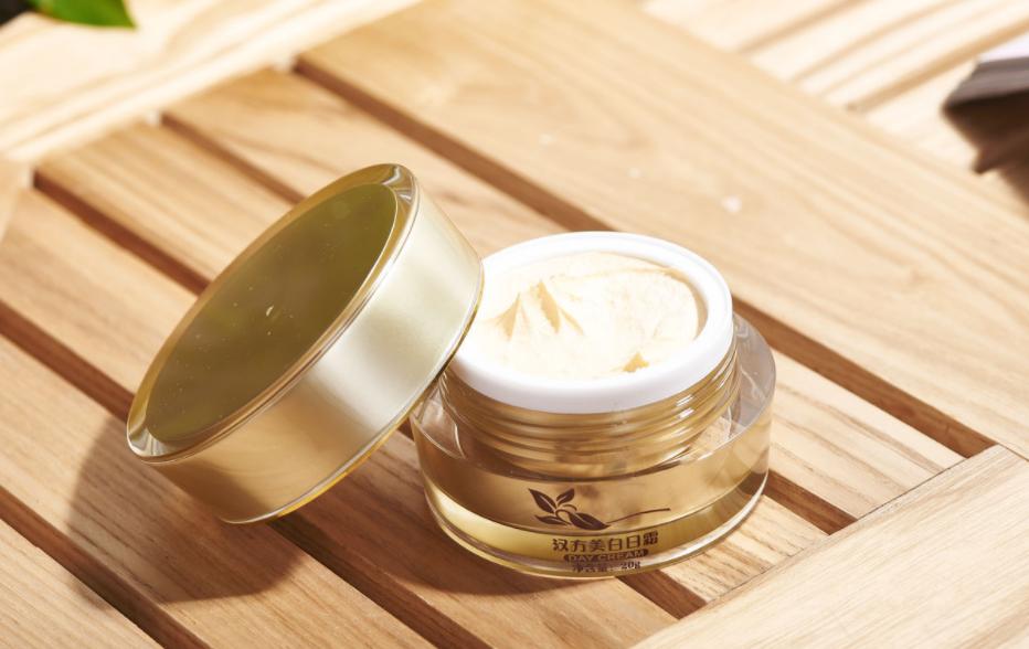 一白遮百丑是真理吗,当今流行的美白针