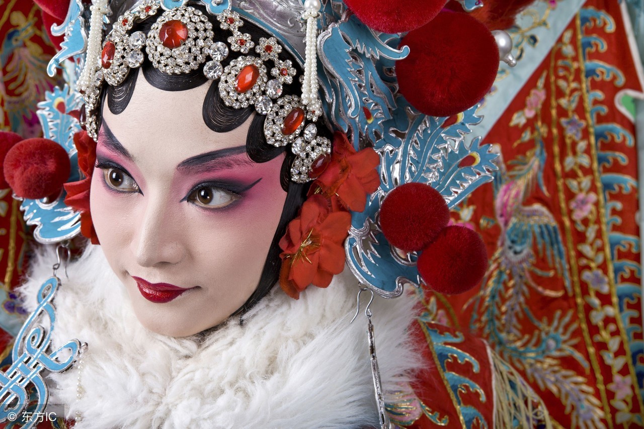 夜深，情人间说这些更温暖