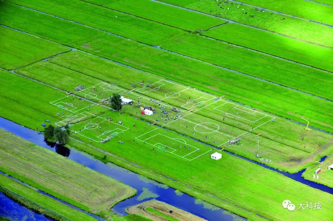 全世界奇葩的足球场,世界上最漂亮的足球场