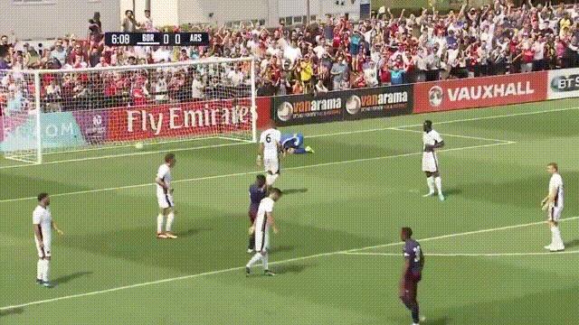 奥巴梅扬巴萨帽子戏法,奥巴梅扬阿森纳