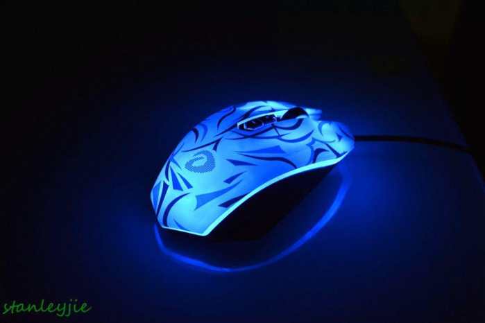 极致电竞体验达尔优em915游戏鼠标,牧马人em915pro鼠标怎么样