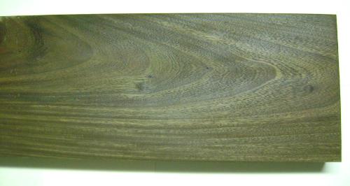 绿檀木如何鉴别真假,金丝檀木和绿檀木哪个梳头更好