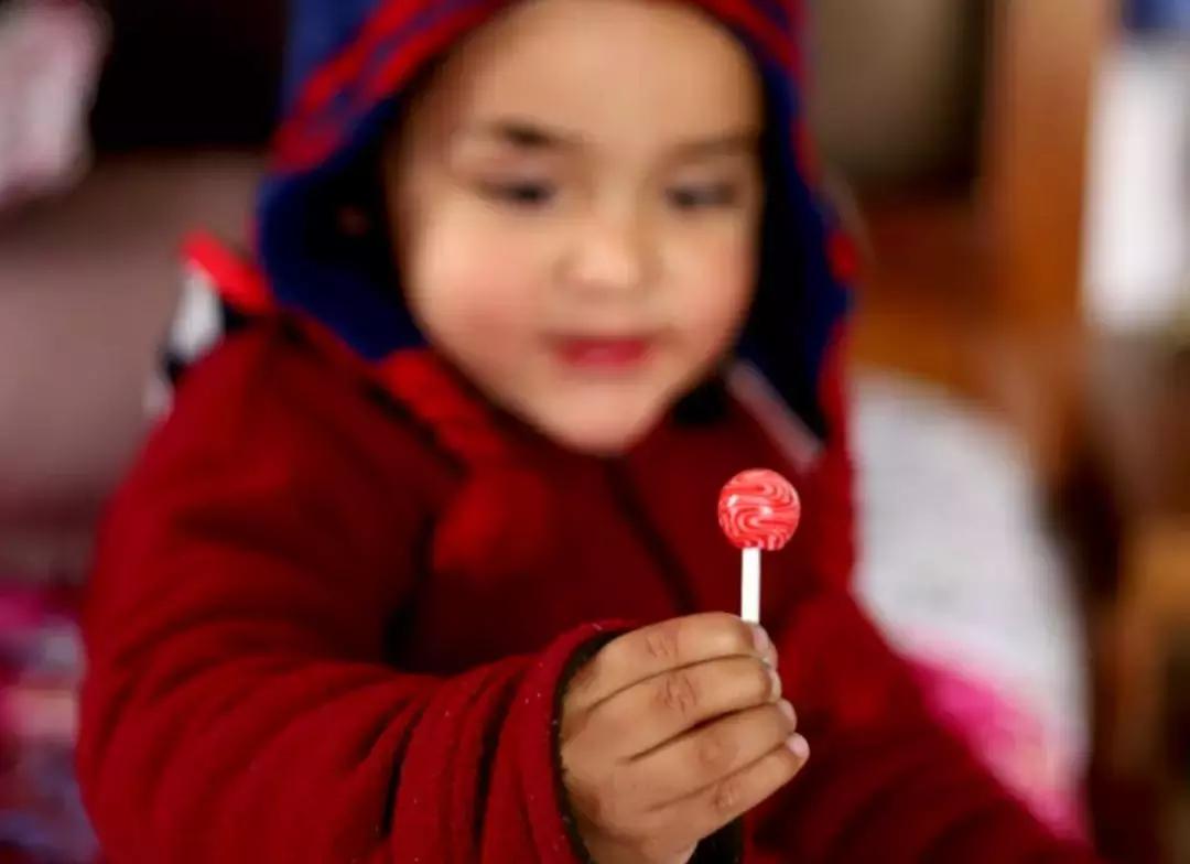 如何正确引导和鼓励孩子,怎样引导孩子有正确的价值