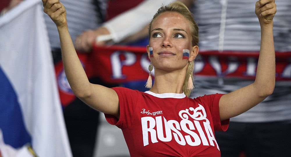 世界杯女子欢呼,世界杯俄罗斯足球女郎