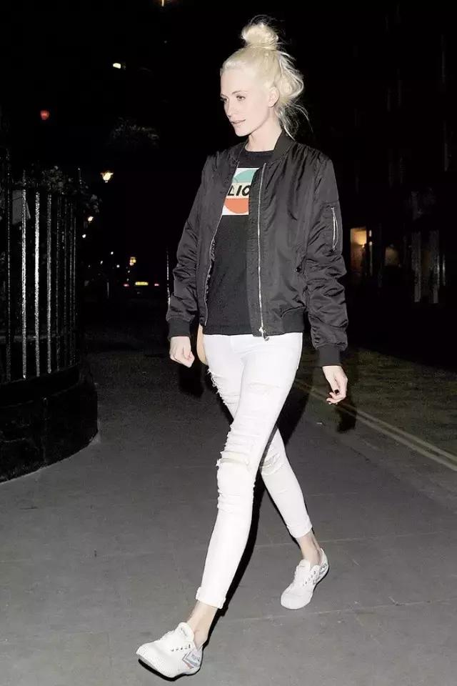 夏天不热小白鞋怎么穿舒服,夏天怕热穿什么鞋子好呢