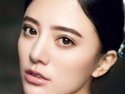 眼袋下面的脂肪粒该怎么去除,眼袋上的脂肪粒怎么去掉