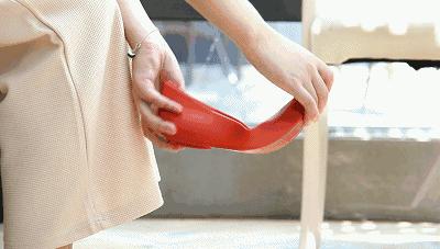 最美不是下雨天，是你穿过的那双雨鞋！一秒瘦脚，超软耐磨！