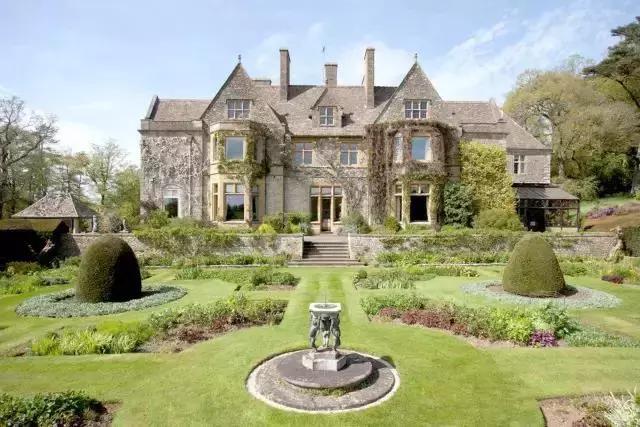 梅西内马尔c罗豪宅,梅西和c罗的房子长啥样