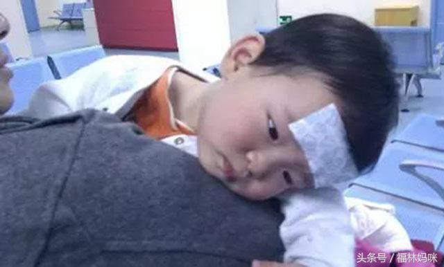 发烧额头敷毛巾好还是贴退热贴好,小孩半夜发烧是散热还是捂热