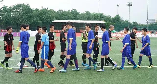 北京百队杯足球赛程多长时间,雨水浇不灭热情