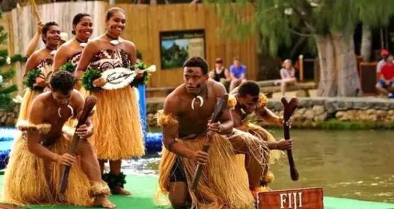 这个美丽的群岛国家,1/5的出口产品为天然纯净水