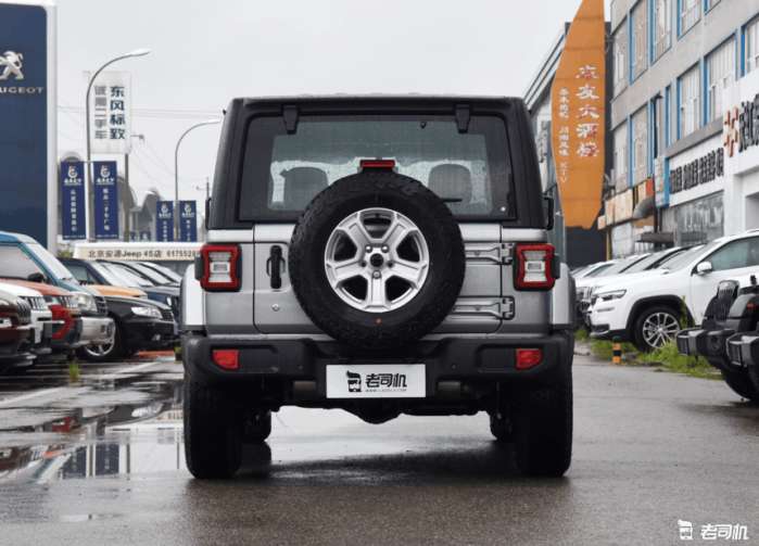 越野能力大g出色还是普拉多出色,普拉多陆巡越野性能