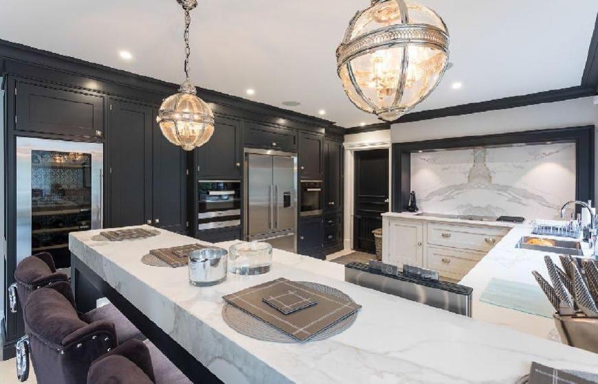 踢足球能挣多少钱,踢英超有多赚钱