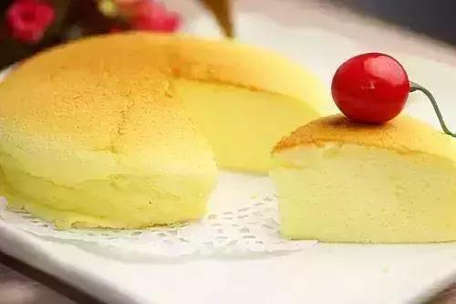 巴斯特乳酪蛋糕开裂是怎么回事,轻乳酪蛋糕为什么要裂口