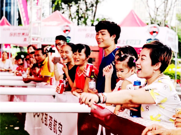 有趣您就来可口可乐X北部湾航空“你的世界杯”真人版