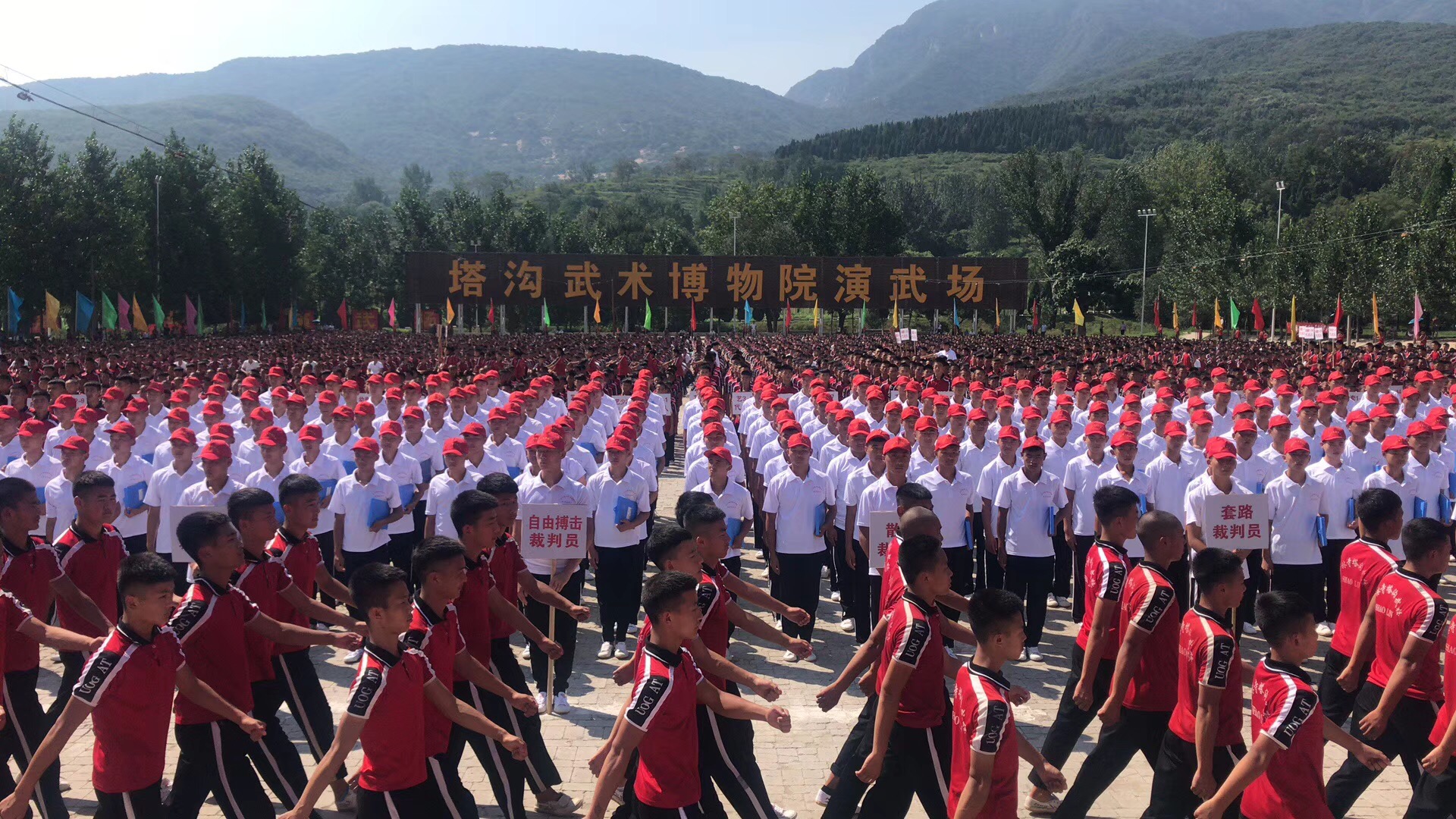 塔沟武校昆仑决视频,塔沟武校打昆仑决