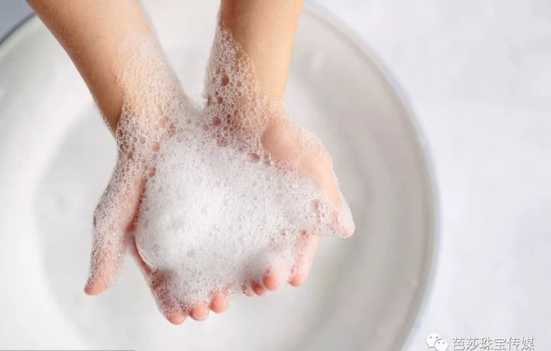 大力神杯丢失之谜,大力神杯上的祖母绿