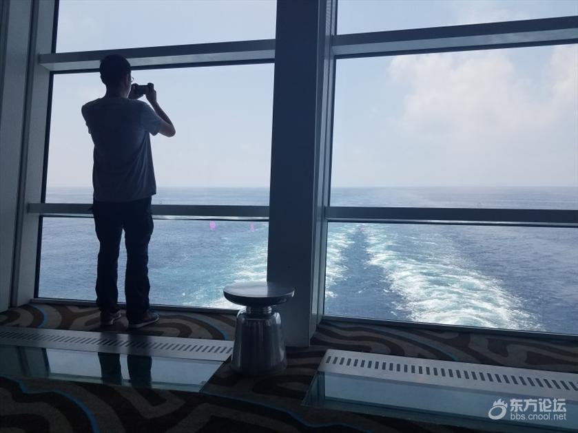 坐奢华游轮什么感受？房间就像漂在海上量子号游记！