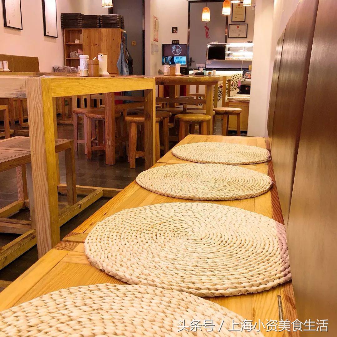 这家藏在南京路步行街背后的西北小馆，竟能把面做得天圆地方！