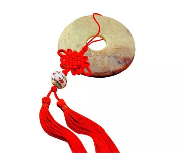 中国结是中国的一种传统而典型,中国结的样式和寓意