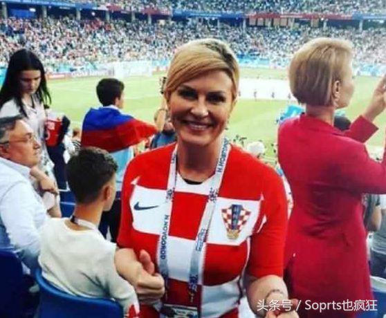 2022世界杯红衣女球迷,2022世界杯最漂亮女球迷