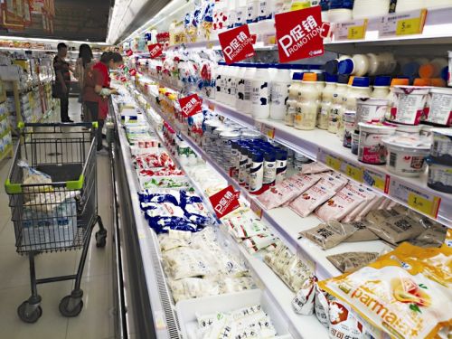 入伏后大促牛奶几乎和水同价