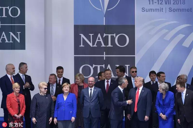 克罗地亚女总统抢镜,克罗地亚女总统早期泳装秀