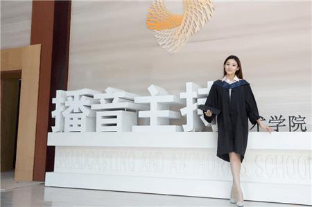 世界杯主播马凡舒照片,马凡舒足球女主播